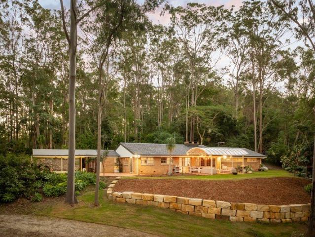 Private Acreage in Prestigious Inner Pullenvale