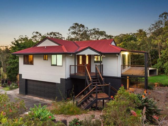 Private Acreage Living in the Heart of Maroochy River