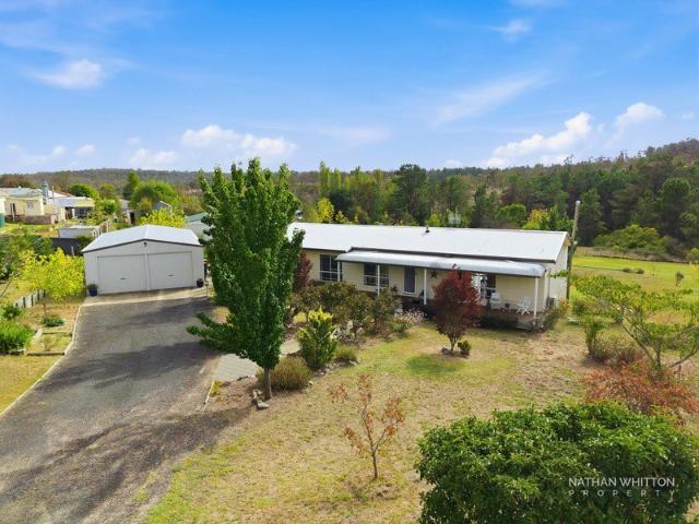 Private Acreage Living with Views to Mount Mutton