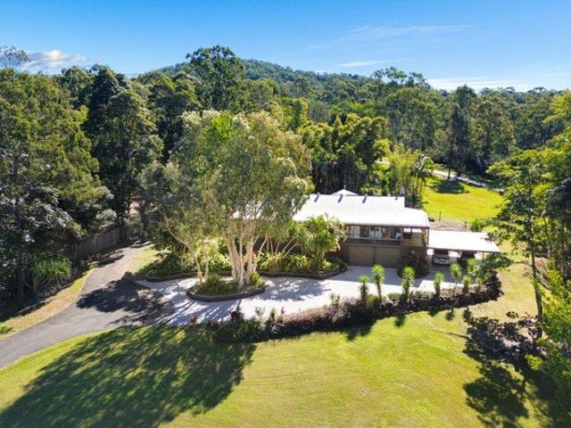 PRIVATE ACREAGE SANCTUARY WITH EXPANSIVE SHED, WORKSHOP AND STUNNING HINTERLAND VIEWS!