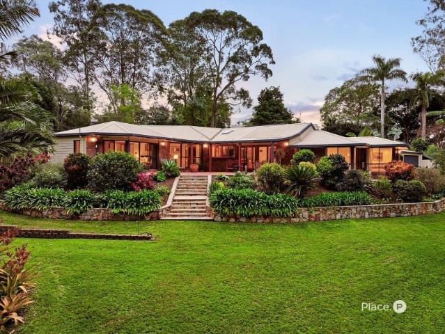 PRIVATE ACREAGE PARADISE, WITHIN EASY REACH OF BRISBANE'S CBD