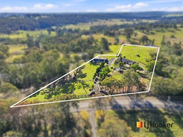 Private Acreage with a Family Home, Granny Flat, Pool and Large Shed