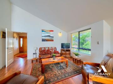 Private and central modern house