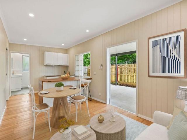 Private and Convenient Granny Flat in Newtown