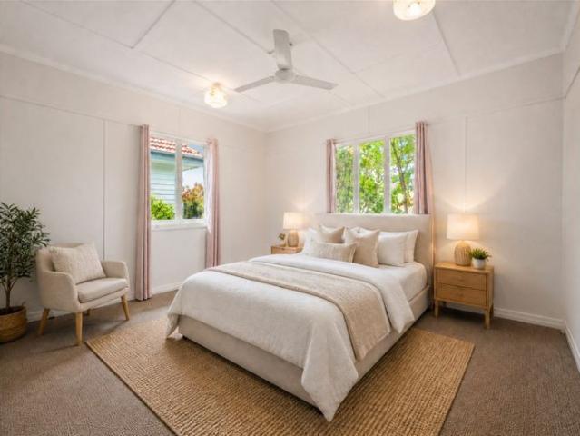 Private And Leafy Cottage in Norman Park