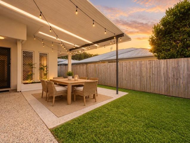 PRIVATE AND LOW MAINTENANCE DUPLEX LIVING WITH OPEN PLAN INTERIORS, ALFRESCO LIVING AND A FULLY FENCED YARD