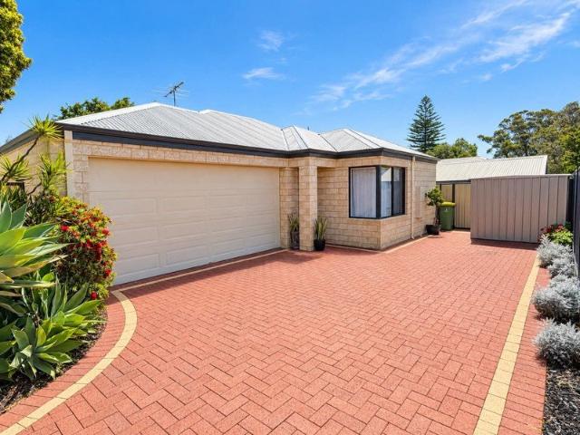 Private and modern unit with extra parking