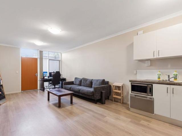 Private and Spacious Unit with Gorgeous Sunset Views!