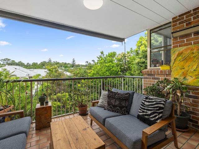 private and spacious abode in the heart of taringa