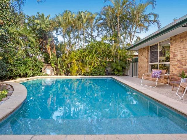 Private and Spacious Family Lowset in Middle Park