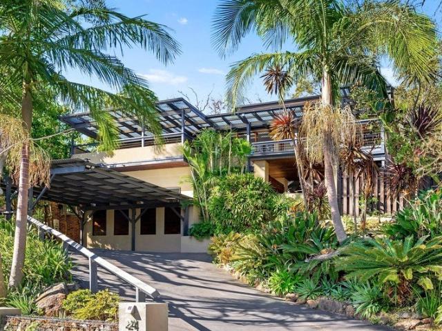 Private Bush Retreat Living