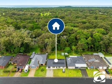 Private Bushland Backdrop in a Sought After Location