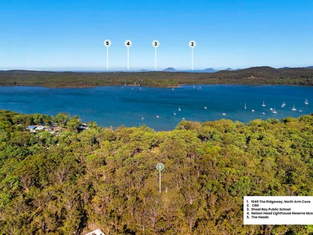 Private Bushland Escape Close to the Water