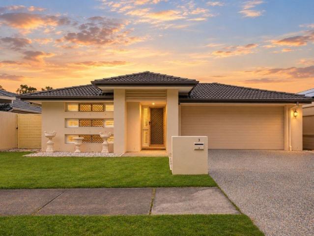 Private Bushland Living in Sought After Emperor Park