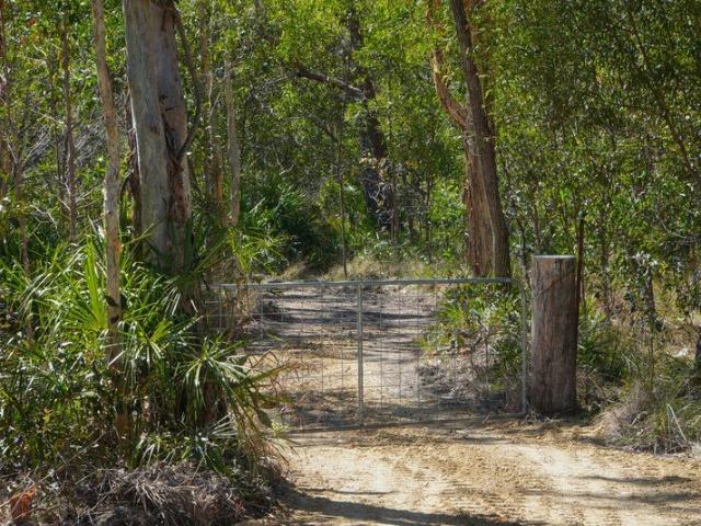Private Bushland Retreat Bordering Conservation Park