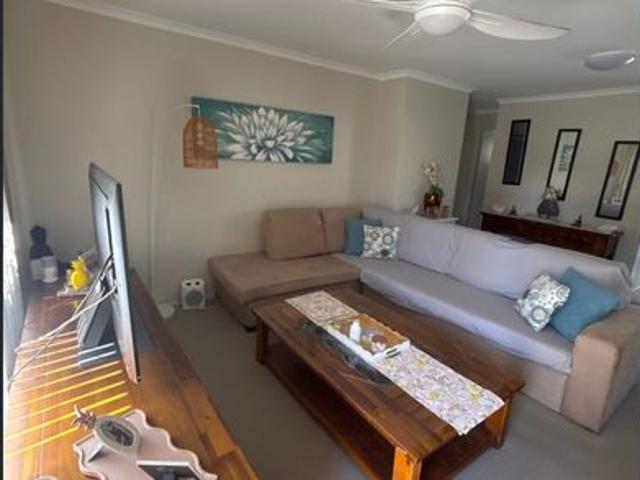 Private Backyard Paradise Meets Easy Living – Comfortable 2 Bedroom Retreat in Peaceful Oxenford