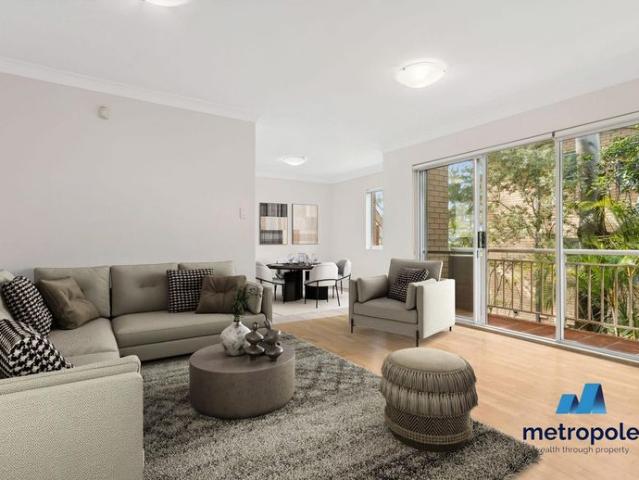 PRIVATE BEACHSIDE TWO BEDROOM IN A BOUTIQUE COOGEE SETTING