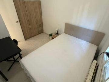Private bedroom