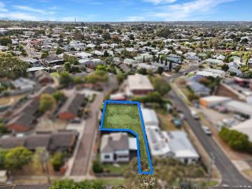 Private Block in Secluded Town Precinct
