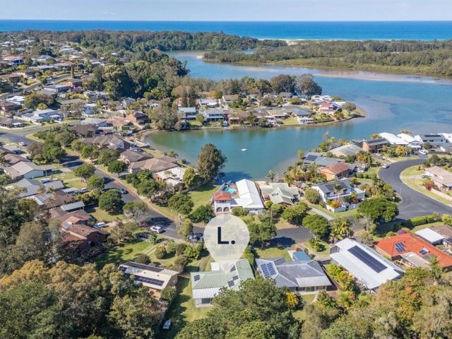 Private Bonville Waters Living On 1,121sqm