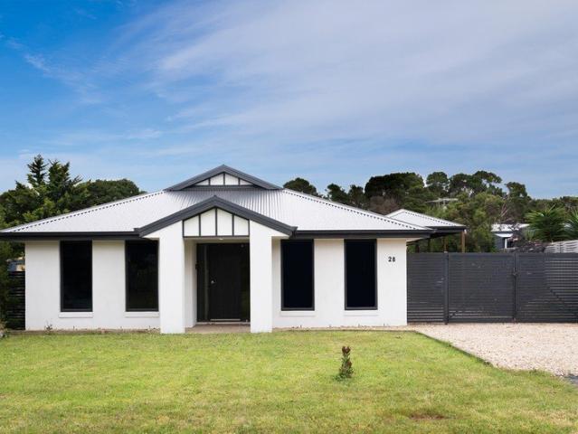 Private Coastal Living Backing Onto Reserve