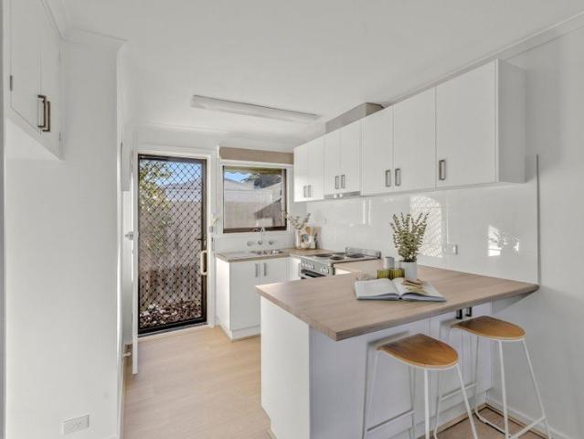 Private Comfort Meets Geelong Convenience