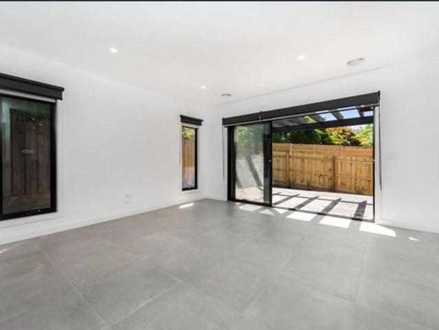 Private Contemporary Two Bedroom Unit