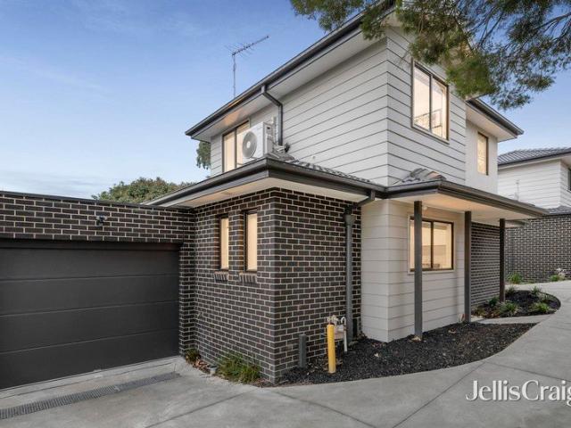 Private contemporary living in a prized central position