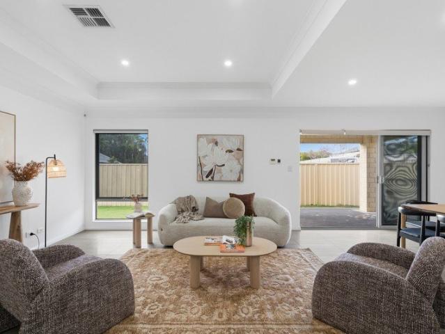 Private Contemporary Living in Dianella