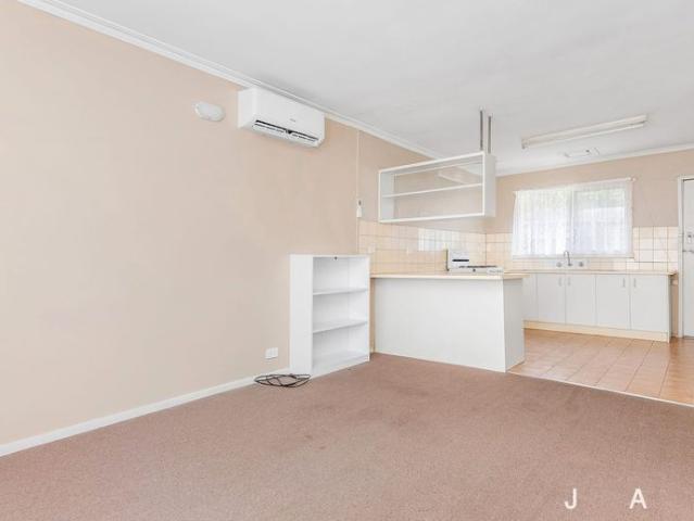 Private & Convenient One Bedroom Unit in Newport