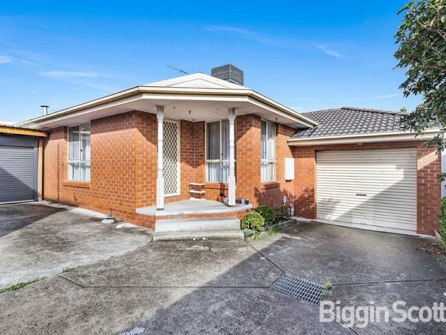 PRIVATE & CONVENIENT VILLA LIVING