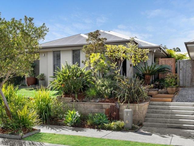 Private Corner Block Oasis Opposite Brooking Parklands
