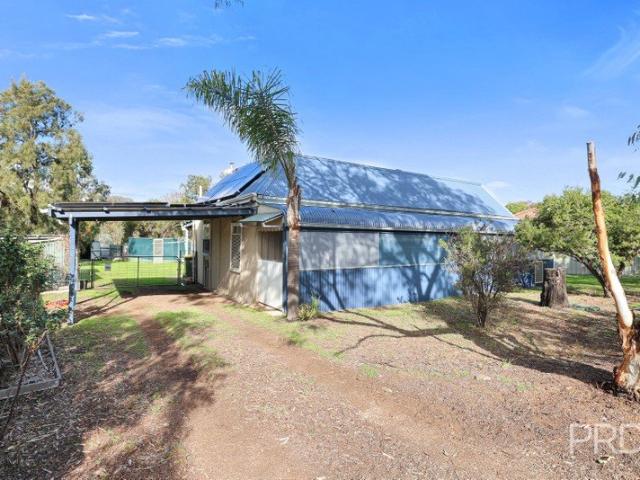 Private Cottage Retreat on a Generous Block
