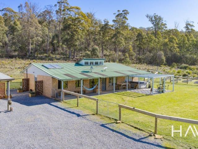 Private Country Living Just 25 Minutes from Launceston
