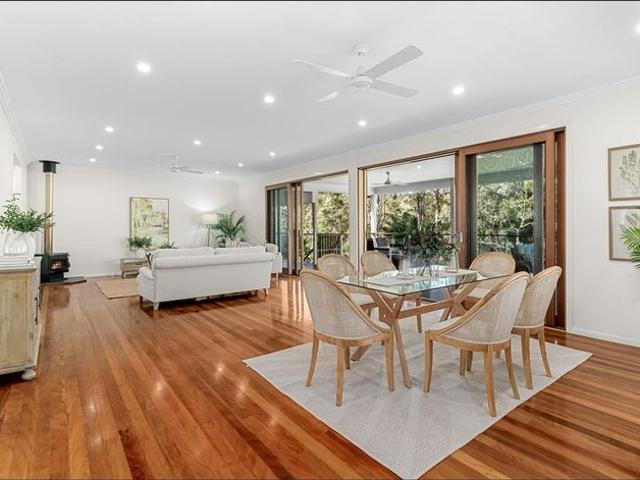PRIVATE COUNTRY RESIDENCE IN THE HEART OF THE NOOSA HINTERLAND