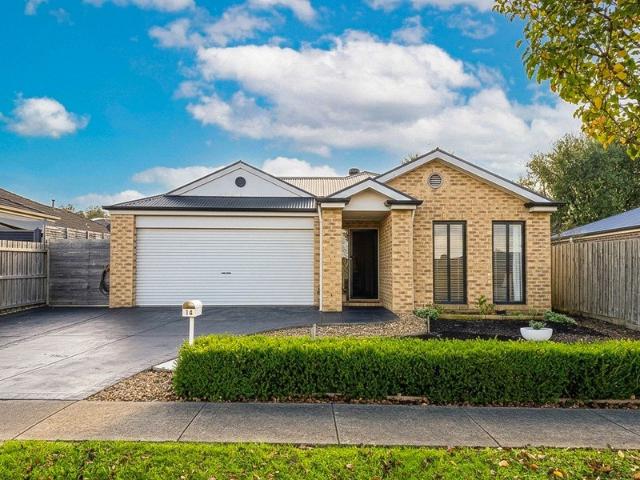Private Court Location 4 Bedrooms