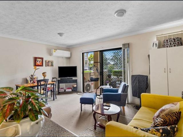 Private Courtyard, Resort Style Pool & Convenient Ground Floor Living
