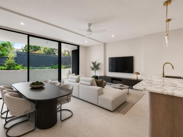 Private Designer Residence with Elegant Indoor Outdoor Living