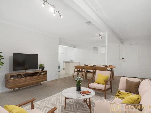 Private Downstairs Flat
