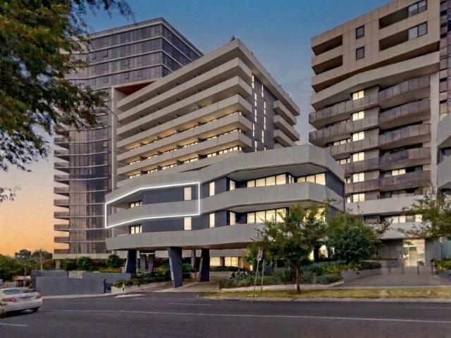Private Executive Living with Expansive Outdoor Terrace at 70 Wests Road