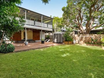 Private, Elevated Renovated Cottage