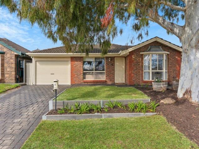 Private End of Court Living in Wynn Vale