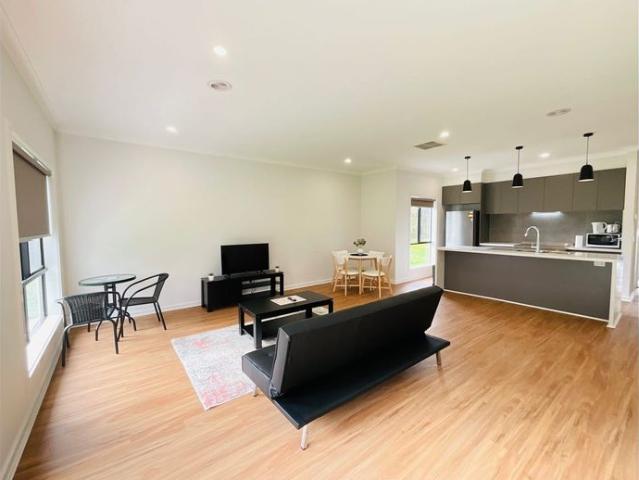 Private Ensuite Room with Courtyard All Bills & Internet Included | From $300/week