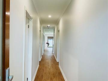 Private Ensuite Room with Courtyard All Bills & Internet Included | From $300/week