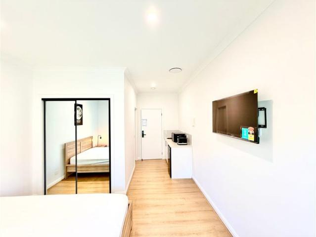 Private Ensuite Room All utilities Included I $300/week