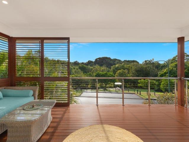 Private entertainer's haven with picturesque bushland vistas