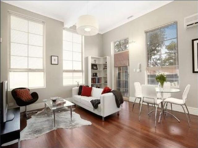 Private Entrance to Large Courtyard! Modern Living. Historic Surrounds!
