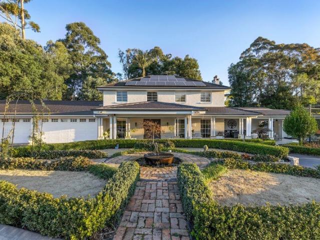 Private estate grandeur with uncompromising luxury and a self contained flat