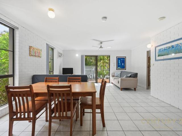 Private, Furnished Villa in Korora