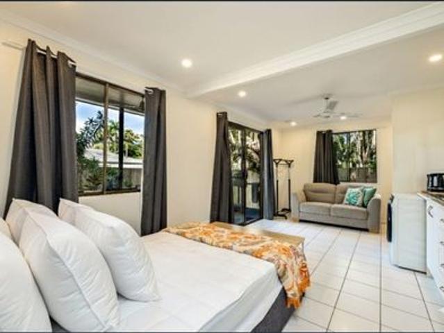 Private Furnished Studio Moments from Kewarra Beach | Available Early October